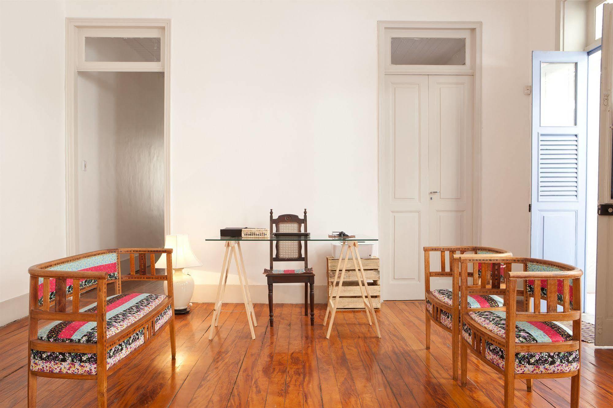 Olia Hostel B&B Albergue *