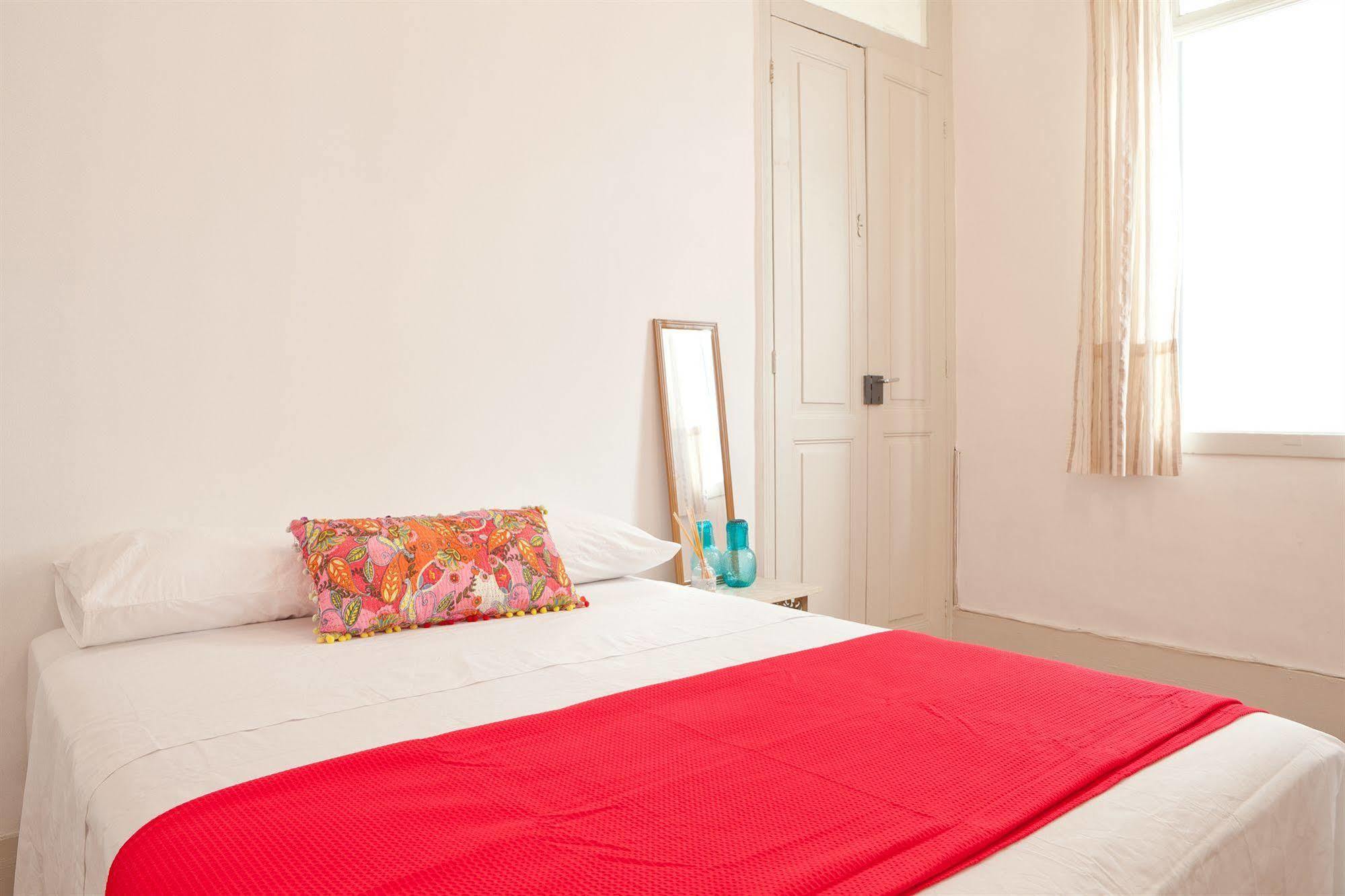 Albergue Olia Hostel B&B *